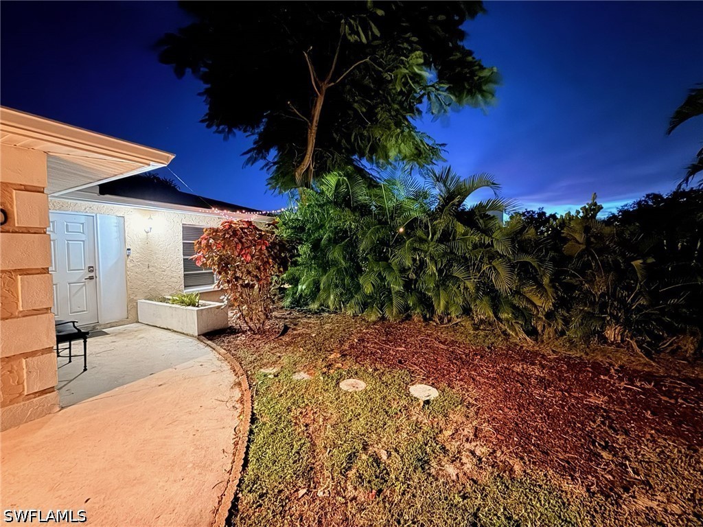 690 95th Avenue N Naples FL 34108 226021720 image2
