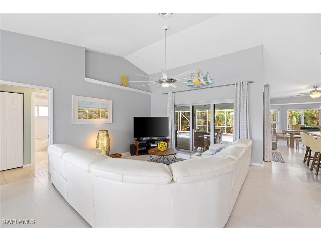 690 Amber Drive Marco Island FL 34145 225072180 image3