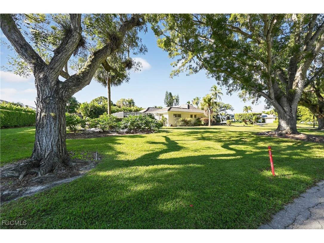 690 Murex Drive Naples FL 34102 2025015985 image17