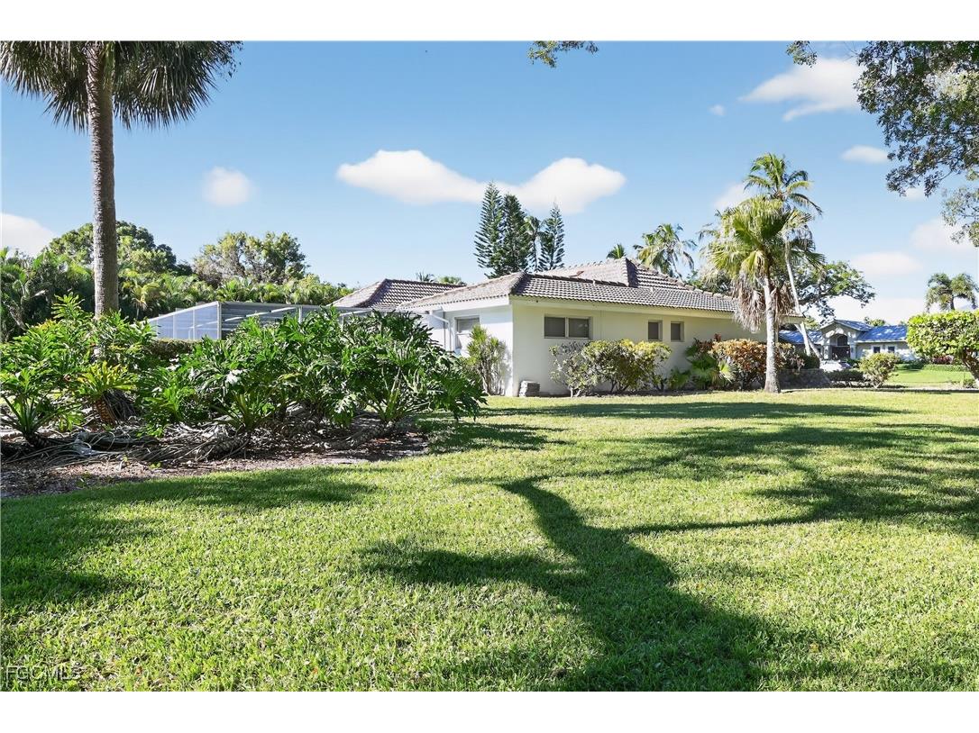 690 Murex Drive Naples FL 34102 2025015985 image7