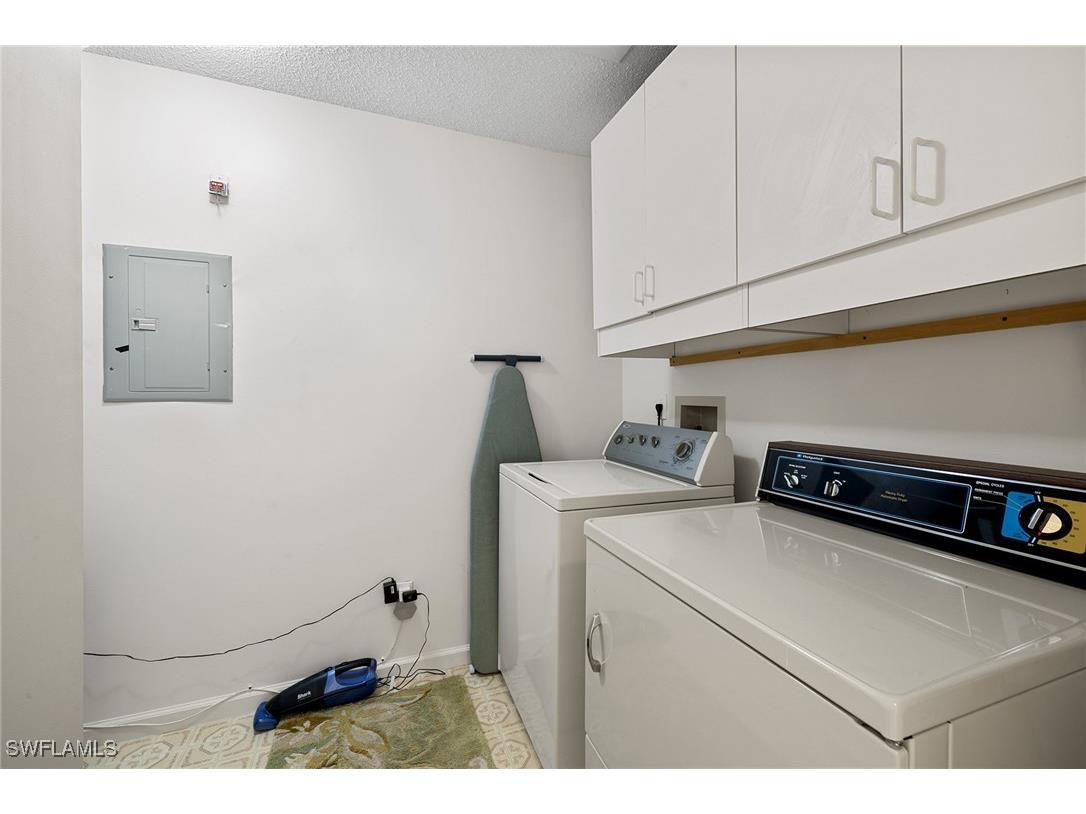 6900 Dennis Circle #J-205 Naples FL 34104 225037187 image14