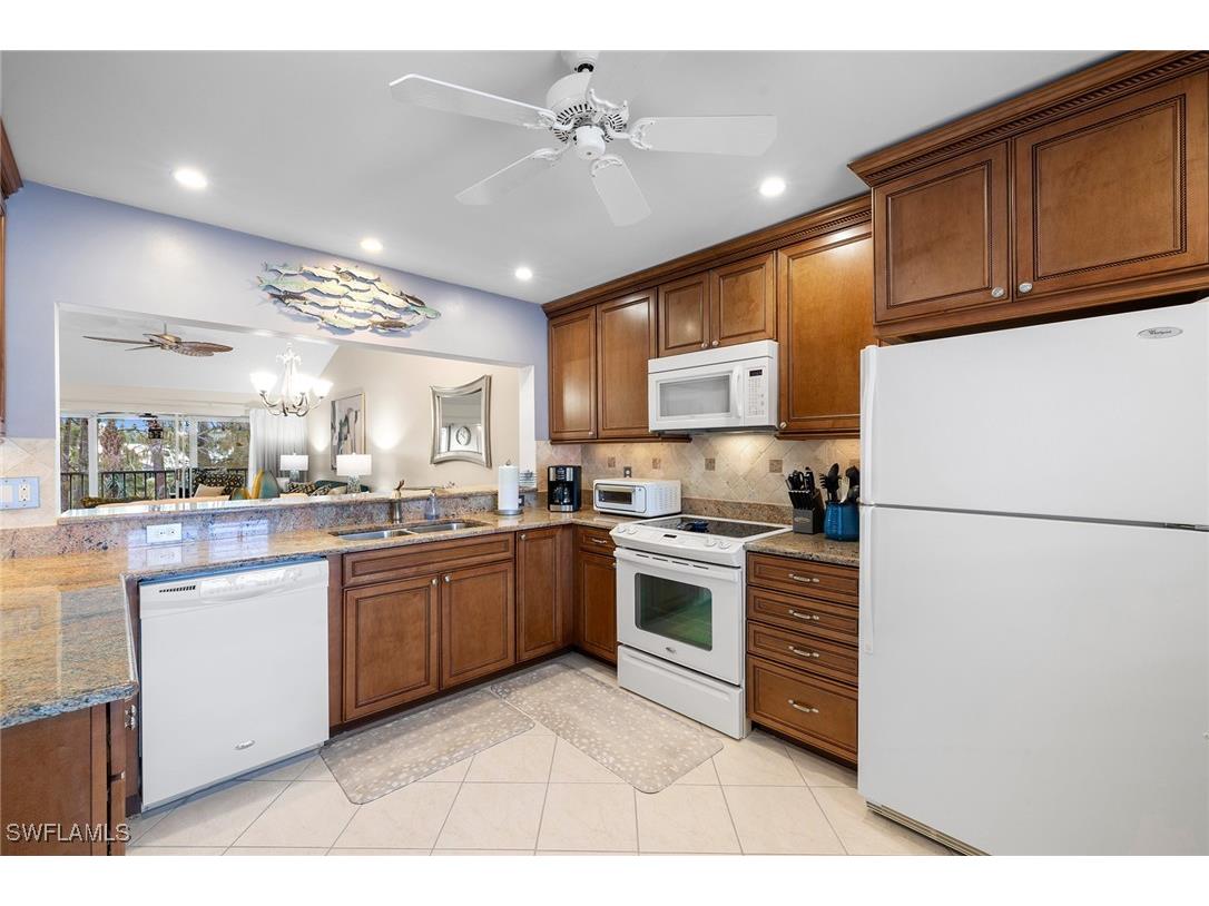 6900 Dennis Circle #J-205 Naples FL 34104 225037187 image26