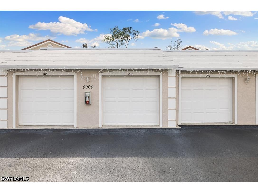 6900 Dennis Circle #J-205 Naples FL 34104 226017311 image12