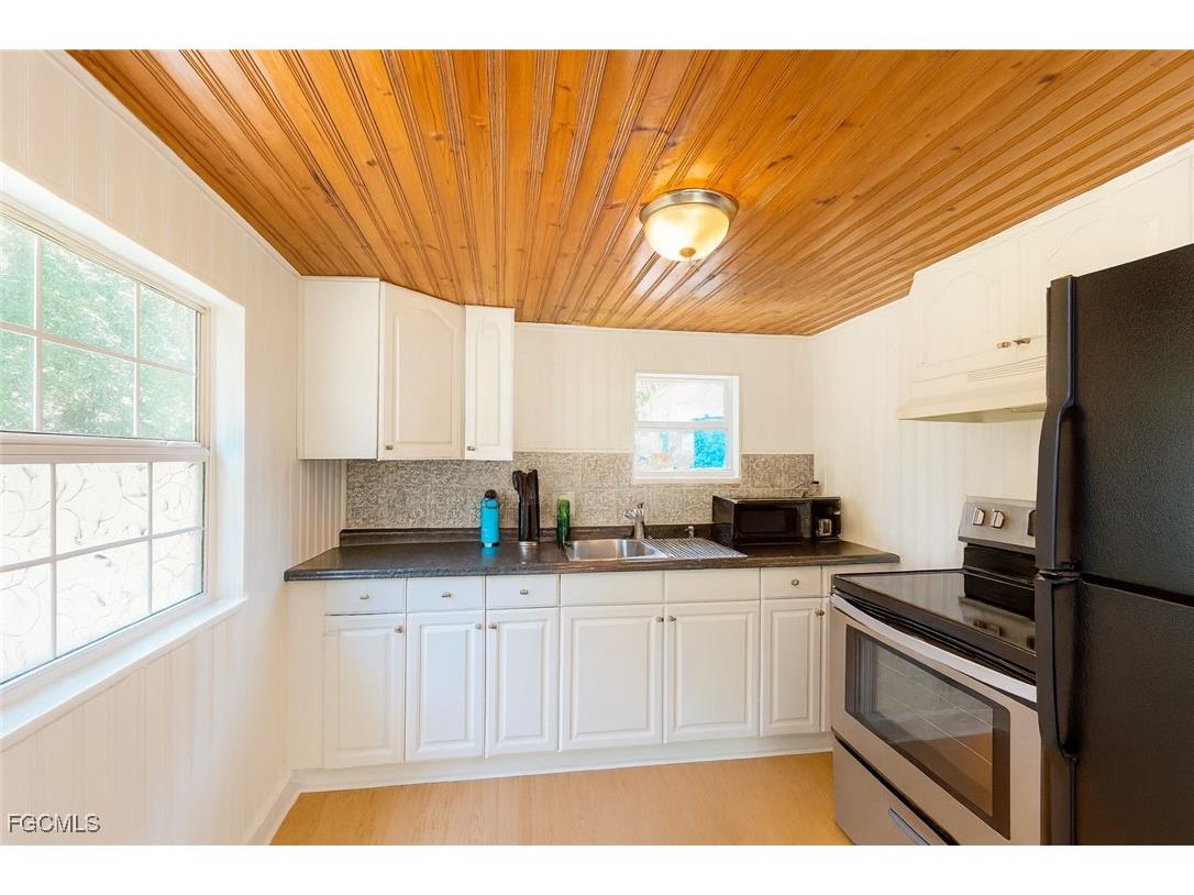 6901 Michigan Avenue Gibsonton FL 33534 2025011893 image2