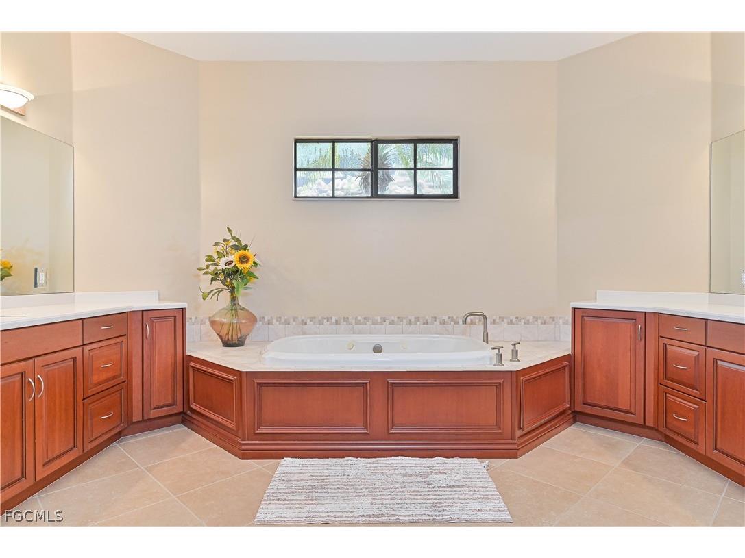 6905 Highland Park Circle Fort Myers FL 33966 2026009631 image31