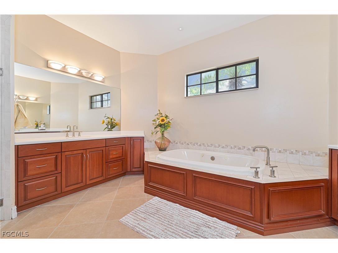 6905 Highland Park Circle Fort Myers FL 33966 2026009631 image32