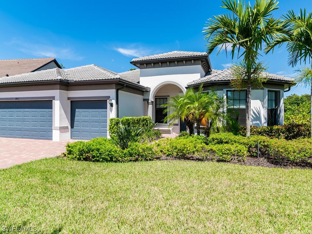 6907 Cocoplum Street Naples FL 34114 223064337 image1