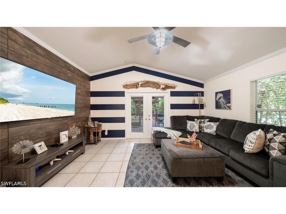 691 102nd Avenue N Naples FL 34108 226017719 image1