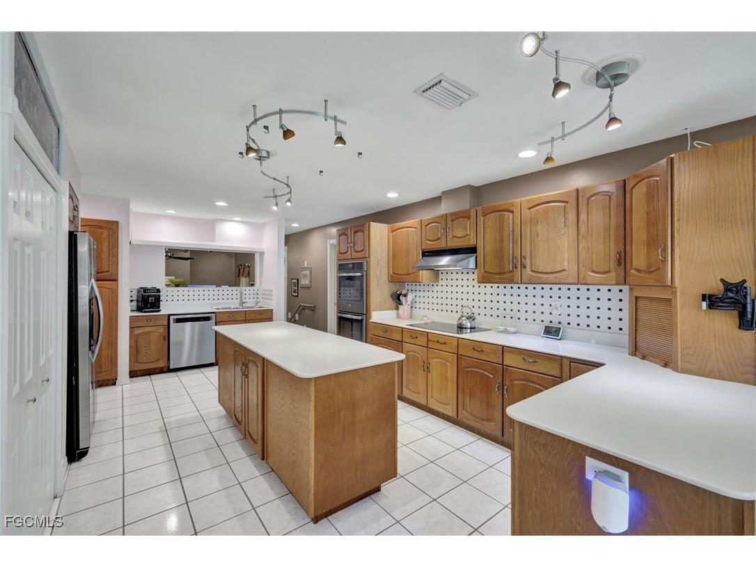 6910 Circle Drive Fort Myers FL 33905 2025017447 image10