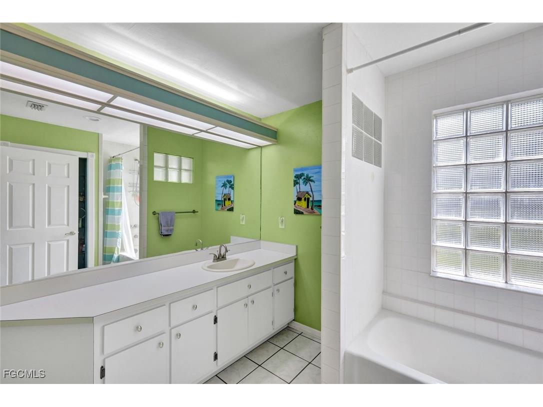 6910 Circle Drive Fort Myers FL 33905 2025017447 image23