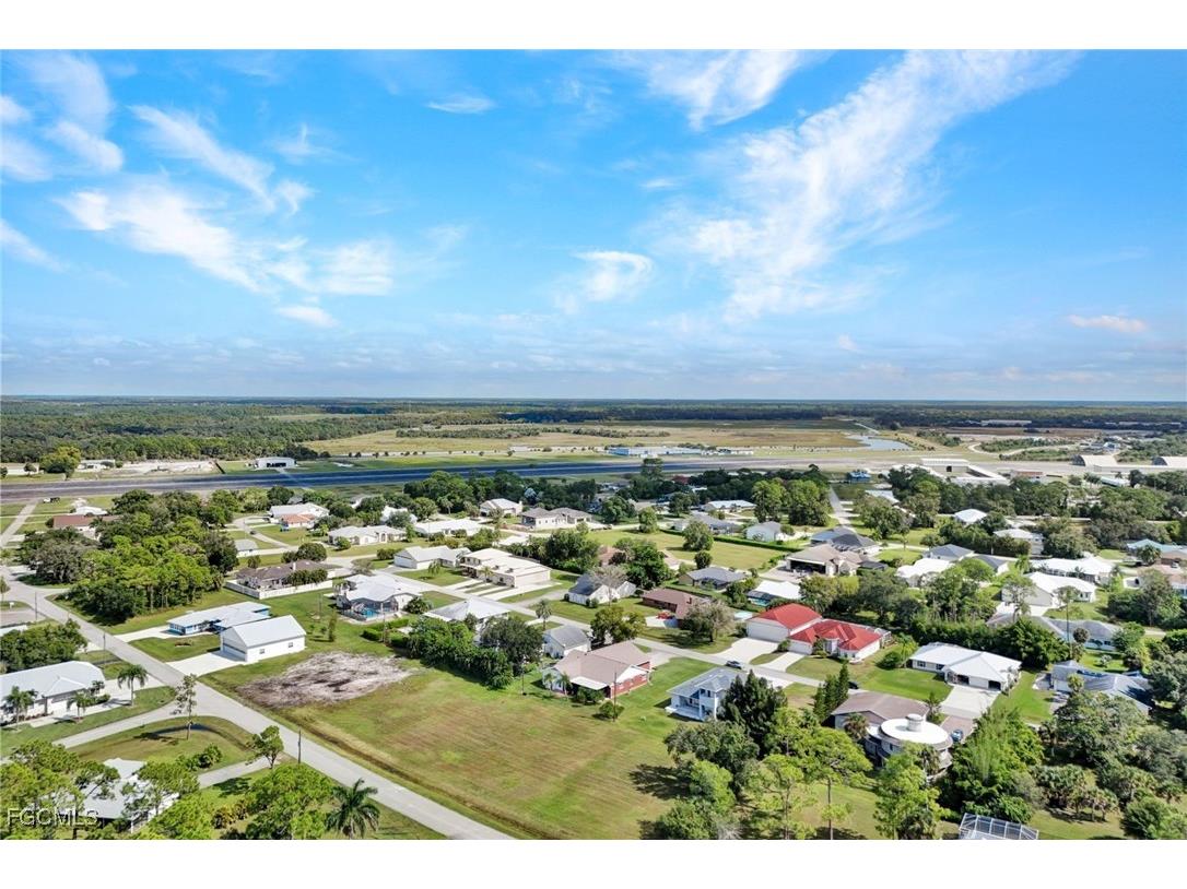 6910 Circle Drive Fort Myers FL 33905 2025017447 image34