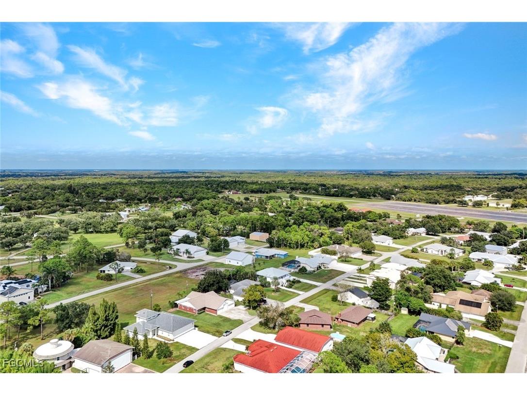 6910 Circle Drive Fort Myers FL 33905 2025017447 image36