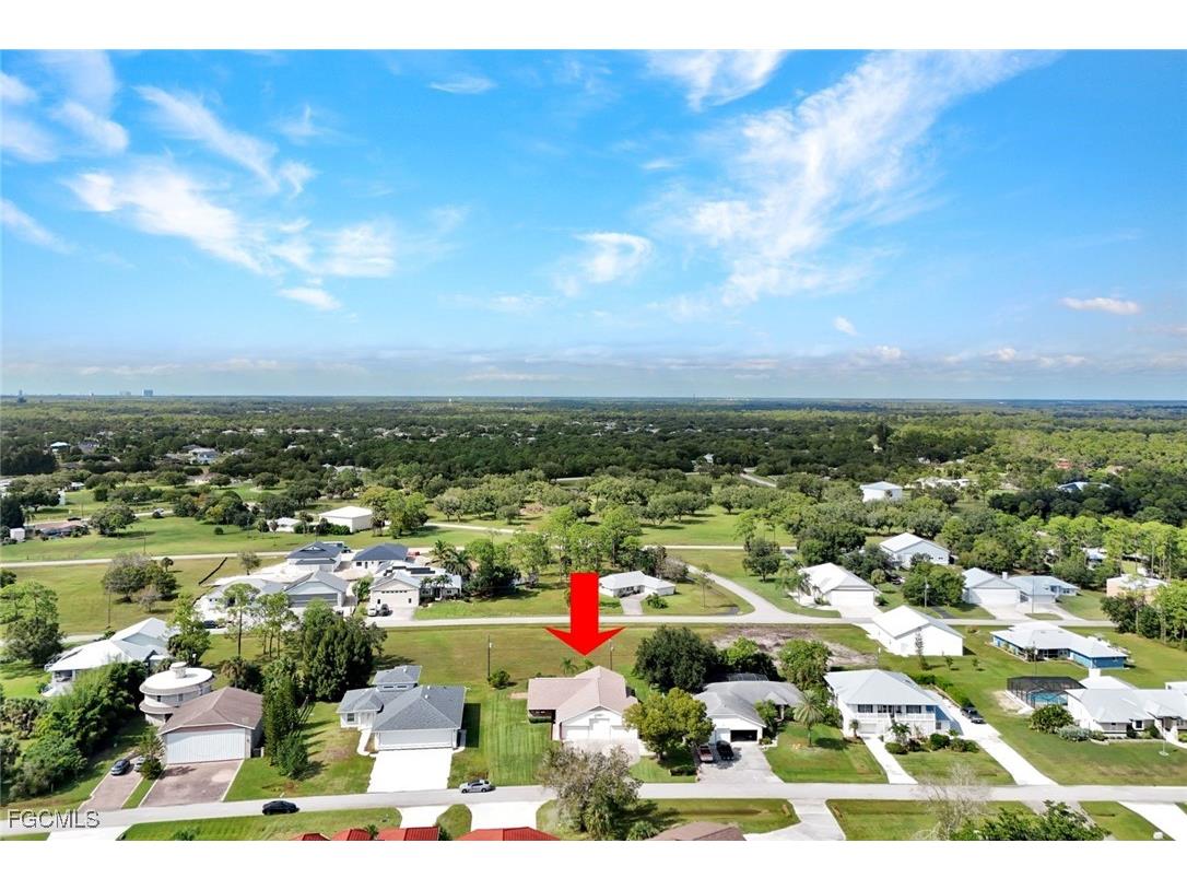 6910 Circle Drive Fort Myers FL 33905 2025017447 image38