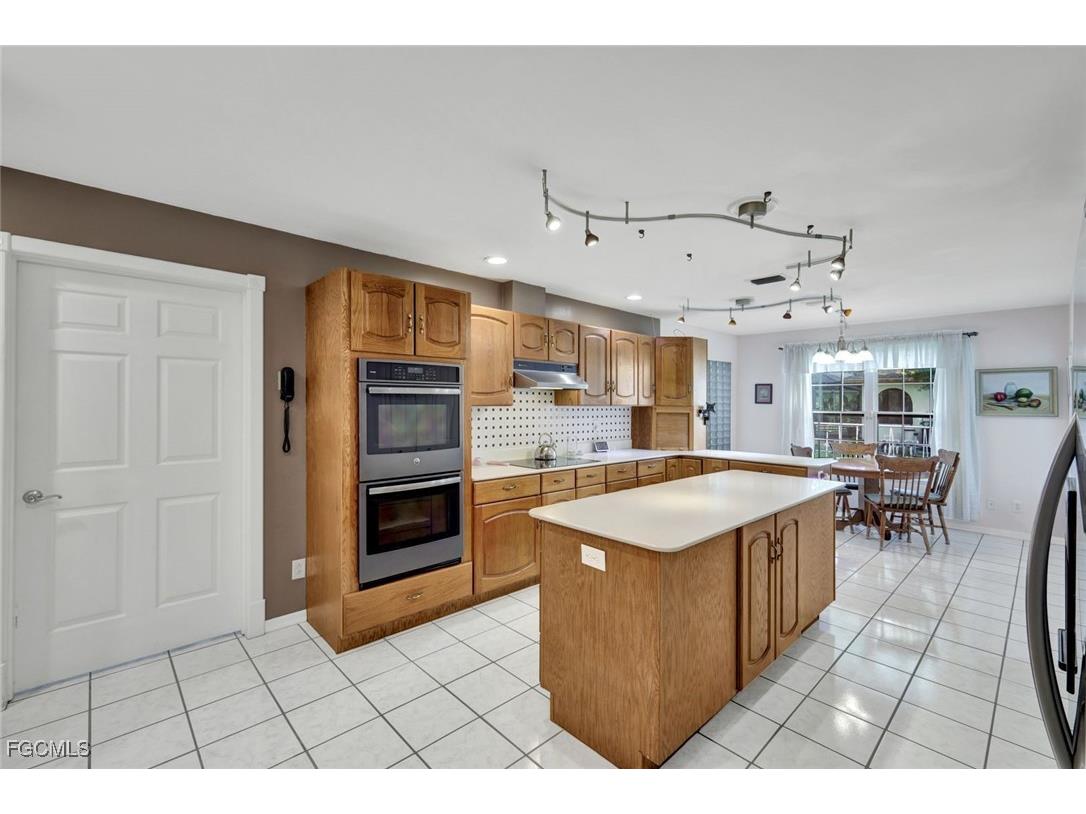 6910 Circle Drive Fort Myers FL 33905 2025017447 image9