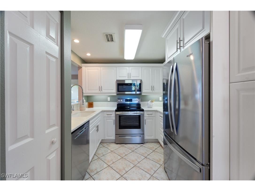 6910 Huntington Lakes Circle #101 Naples FL 34119 225065885 image17