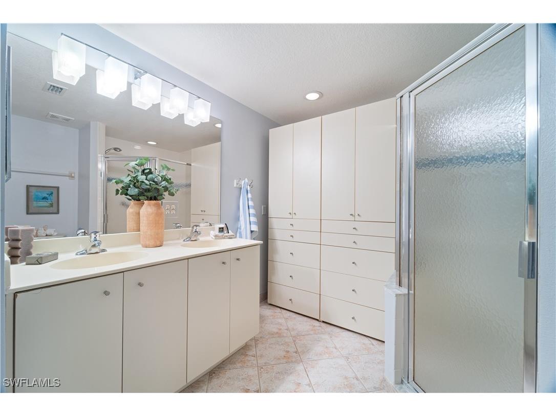 6910 Huntington Lakes Circle #101 Naples FL 34119 225065885 image32