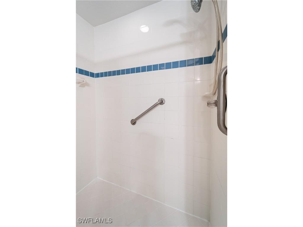 6910 Huntington Lakes Circle #101 Naples FL 34119 225065885 image33