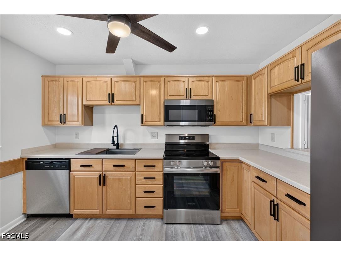 6913 Birdie Way Fort Myers FL 33919 2026030573 image9