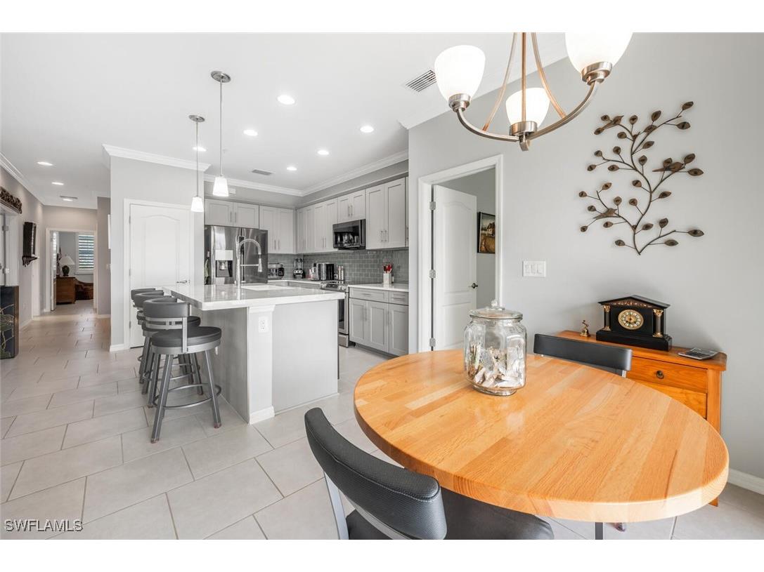6916 Avalon Circle #108 Naples FL 34112 225067618 image12
