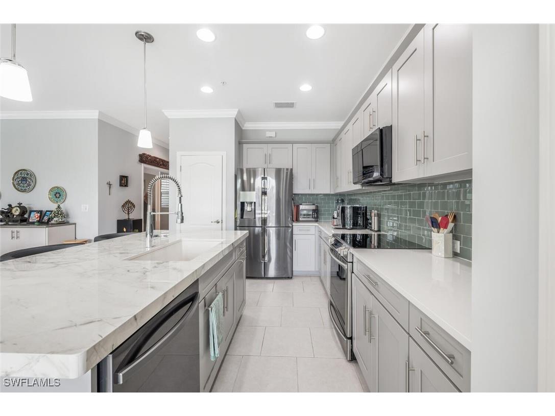 6916 Avalon Circle #108 Naples FL 34112 225067618 image2