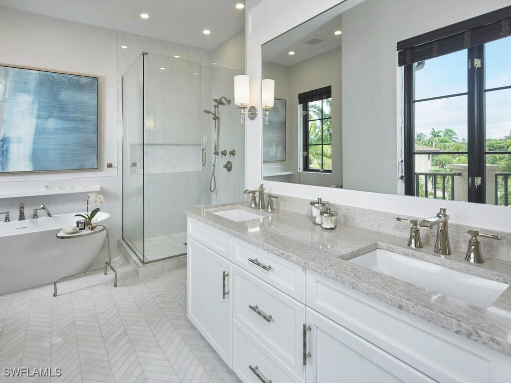 692 10th Avenue S Naples FL 34102 225073337 image13