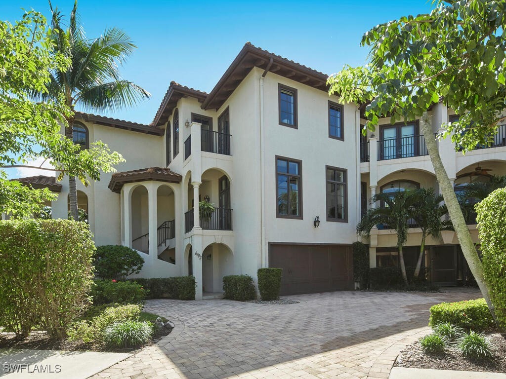 692 10th Avenue S Naples FL 34102 225073337 image2