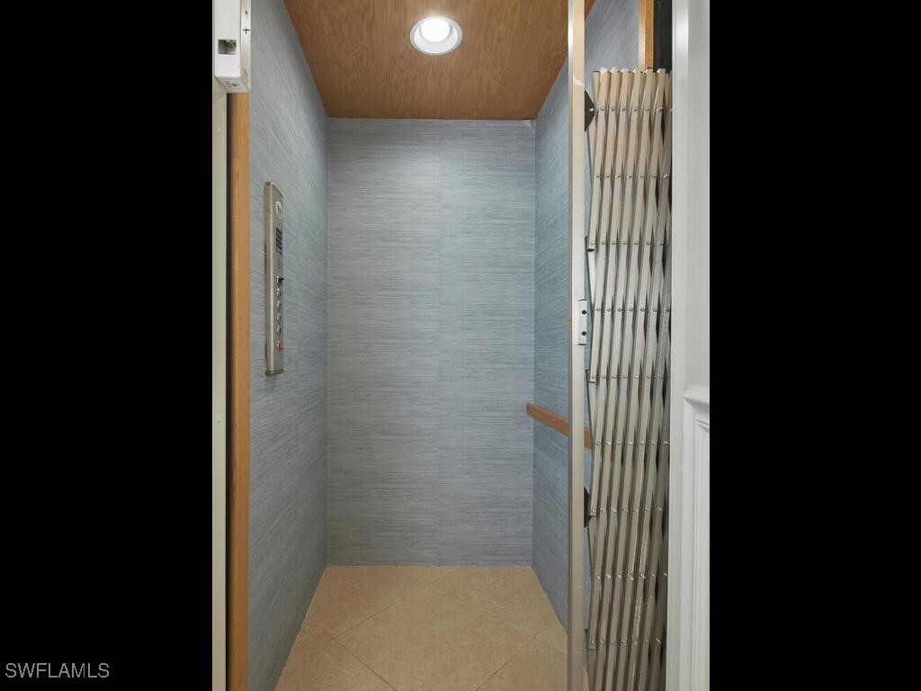 692 10th Avenue S Naples FL 34102 225073337 image21