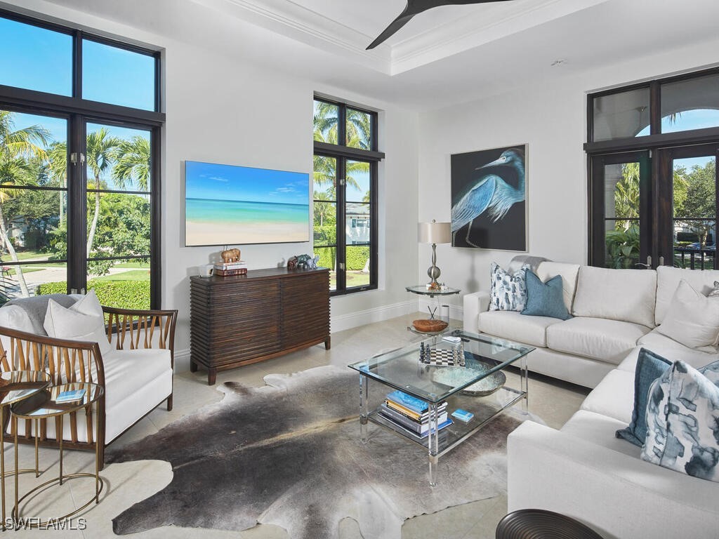 692 10th Avenue S Naples FL 34102 225073337 image4