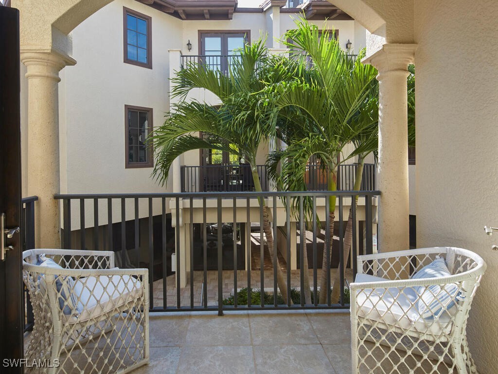 692 10th Avenue S Naples FL 34102 225073337 image9