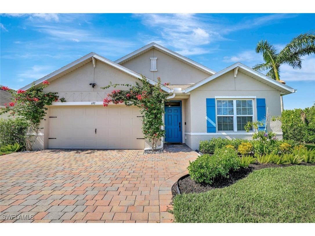 692 Hadley Street E Naples FL 34104 225058970 image1