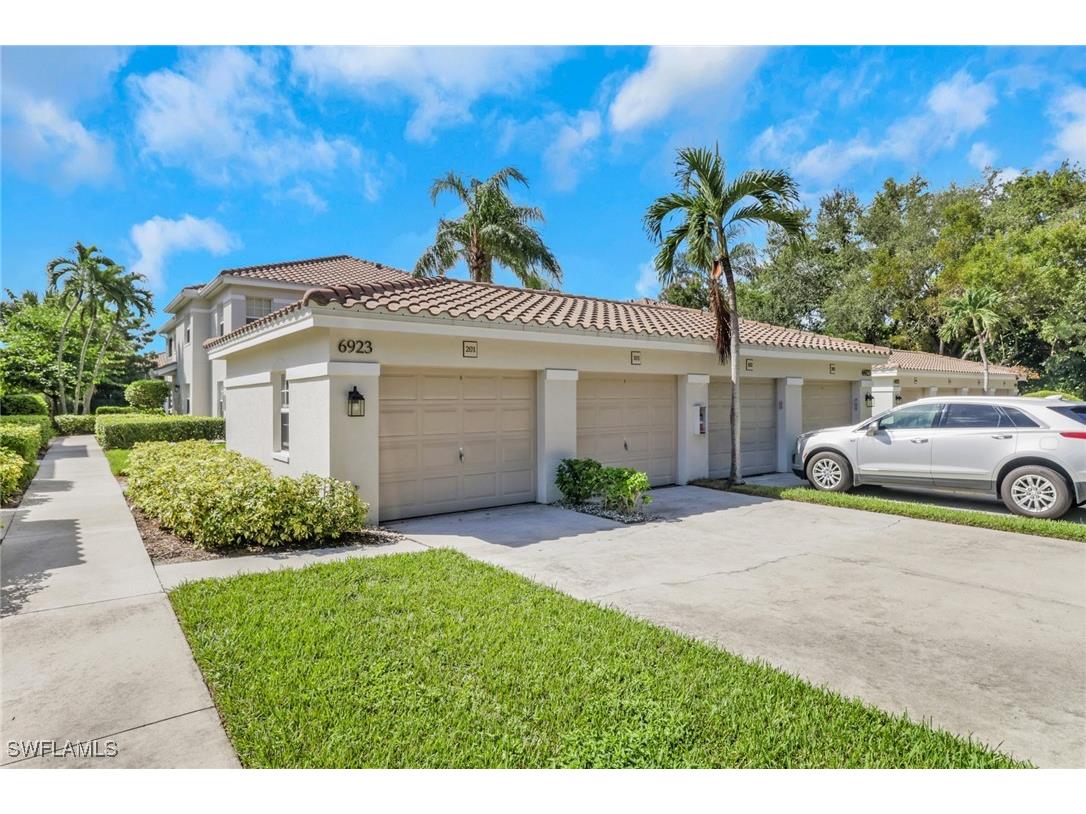6923 Satinleaf Road N #101 Naples FL 34109 225074024 image27