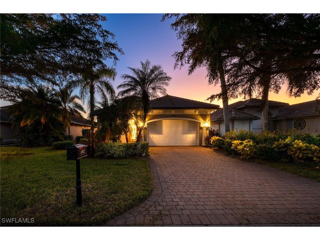 6927 Mauna Loa Lane Naples FL 34113 224081331 image1