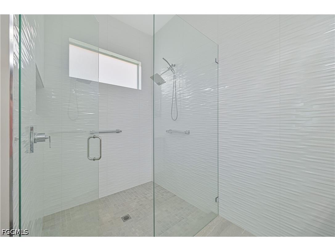 693 105th Avenue N Naples FL 34108 2026022992 image34