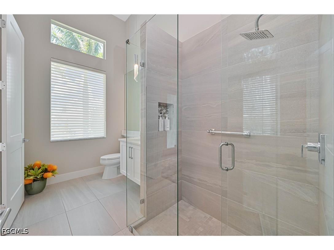 693 105th Avenue N Naples FL 34108 2026022992 image38