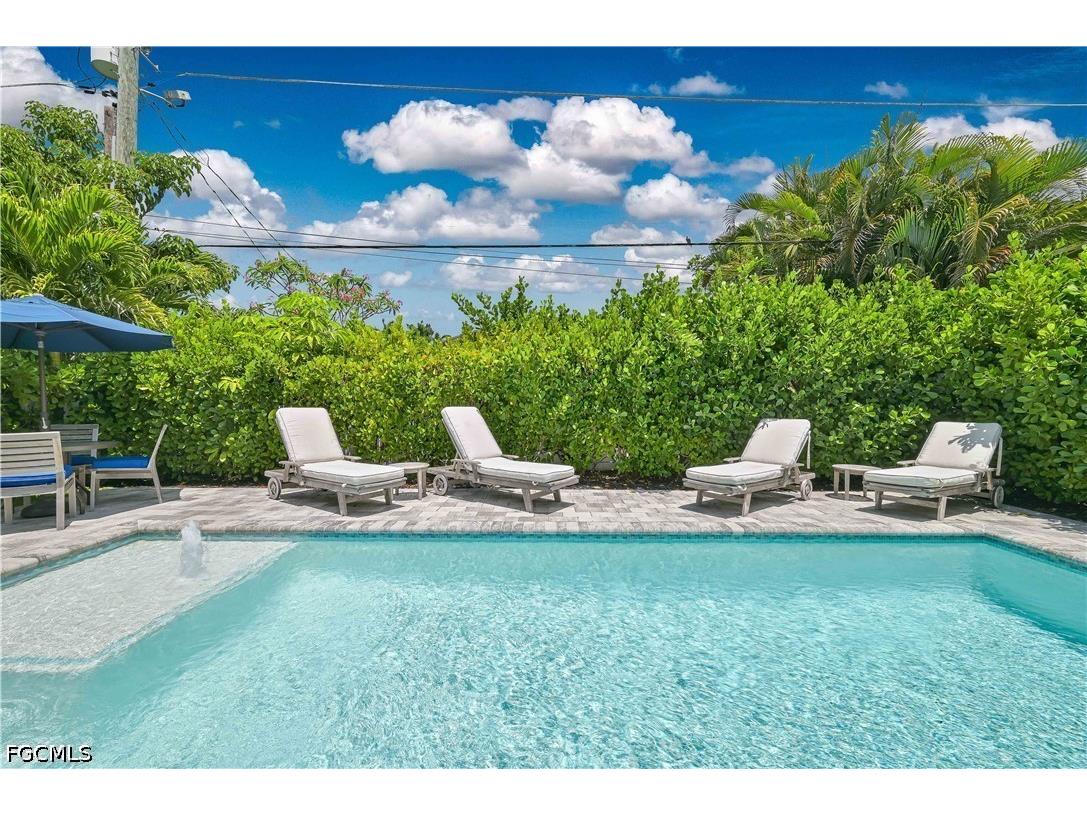 693 105th Avenue N Naples FL 34108 2026022992 image5