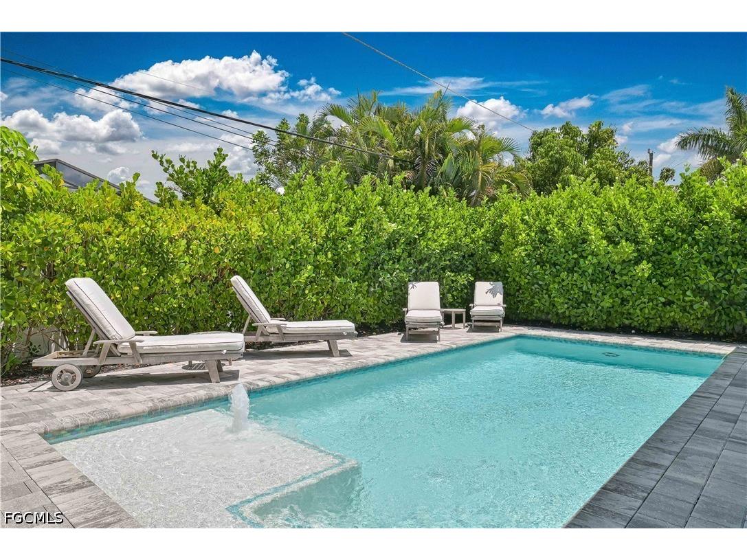 693 105th Avenue N Naples FL 34108 2026022992 image7