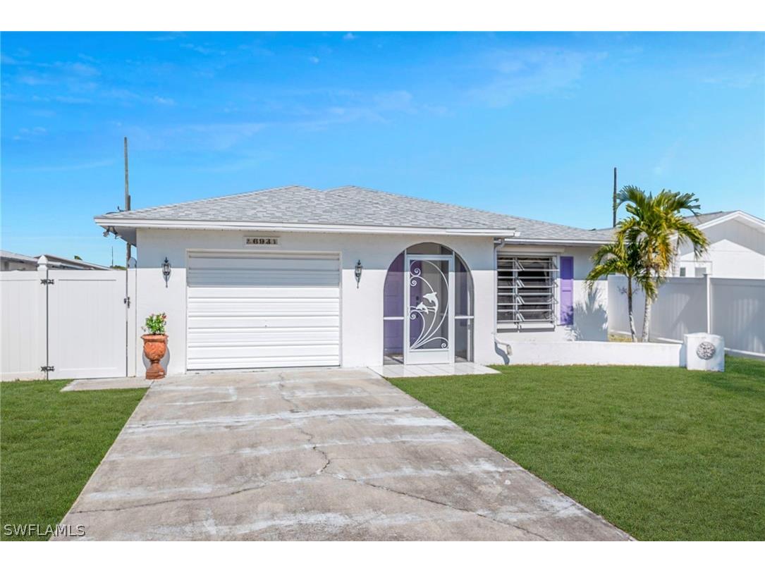 693 95th Avenue N Naples FL 34108 226005895 image1