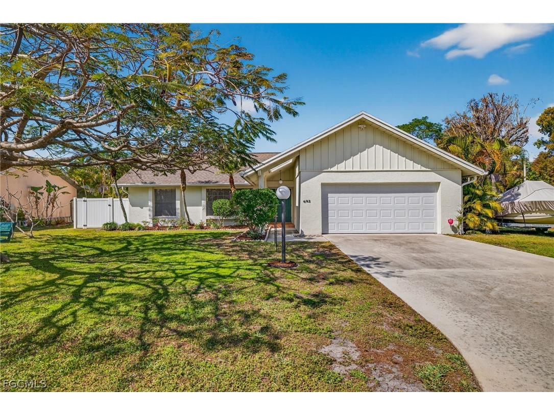 693 Astarias Circle Fort Myers FL 33919 2026006808 image1