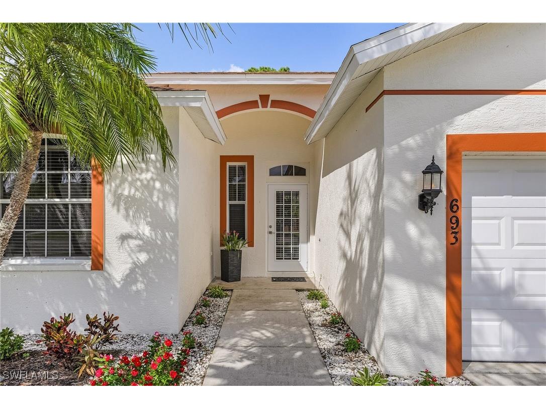 693 Crossfield Circle Naples FL 34104 224070846 image1