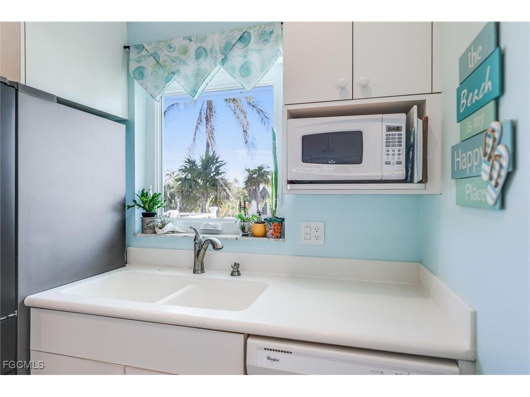 693 Emeril Court Sanibel FL 33957 2026003779 image29