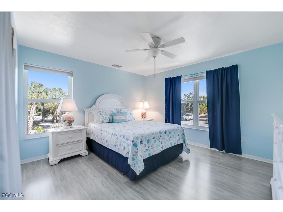 693 Emeril Court Sanibel FL 33957 2026003779 image37