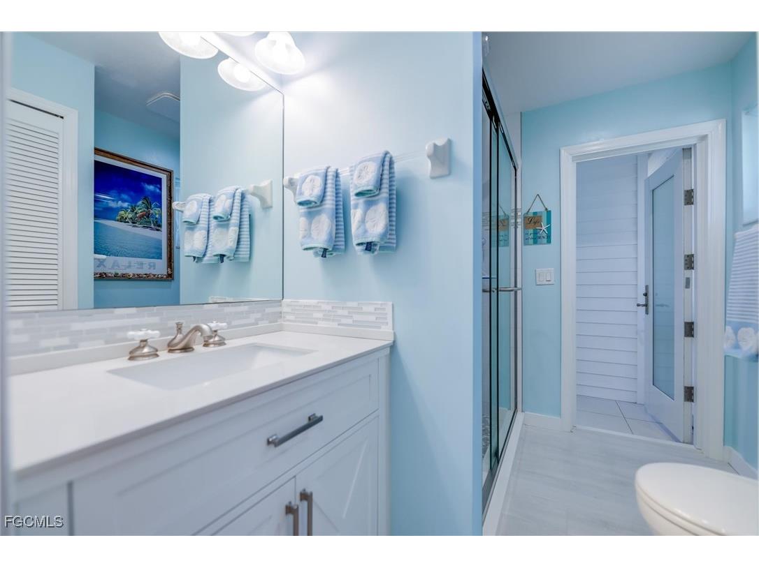 693 Emeril Court Sanibel FL 33957 2026003779 image39