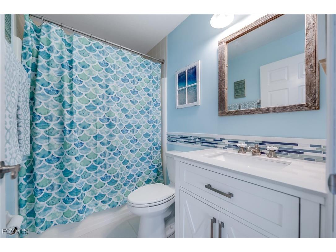 693 Emeril Court Sanibel FL 33957 2026003779 image40