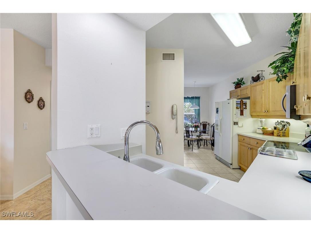 6930 Huntington Lakes Circle #102 Naples FL 34119 225077896 image11