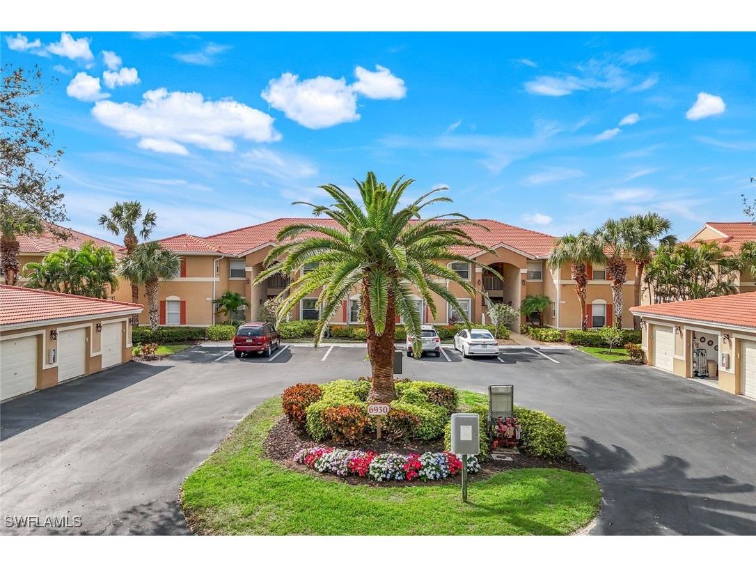 6930 Huntington Lakes Circle #102 Naples FL 34119 225077896 image2