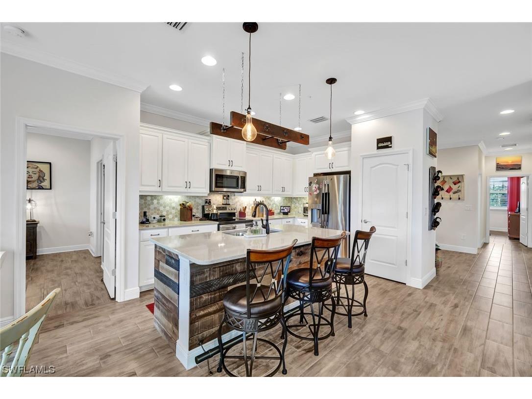 6934 Avalon Circle #405 Naples FL 34112 224006397 image1