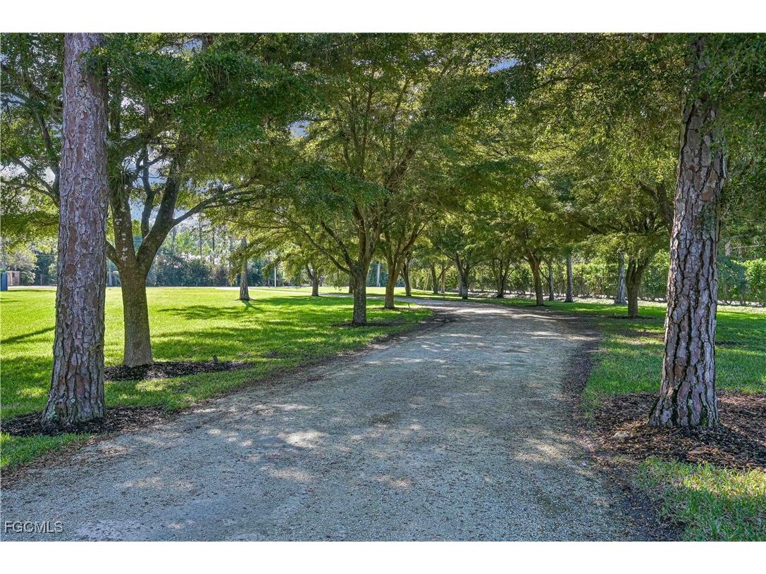 6941 Hunters Road Naples FL 34109 2026001966 image8