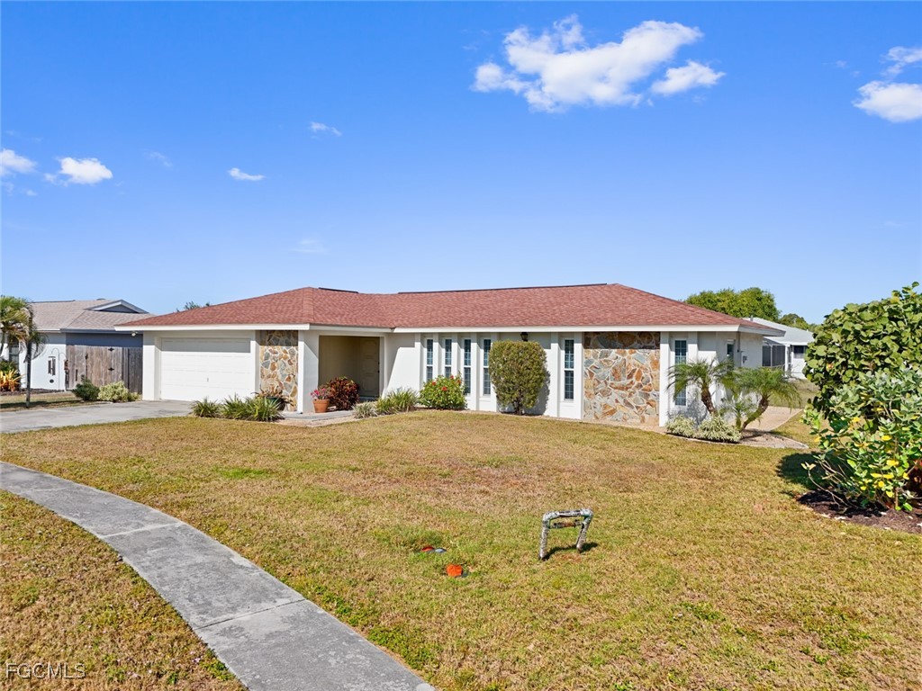 6944 Essex Drive Fort Myers FL 33919 2026000519 image1