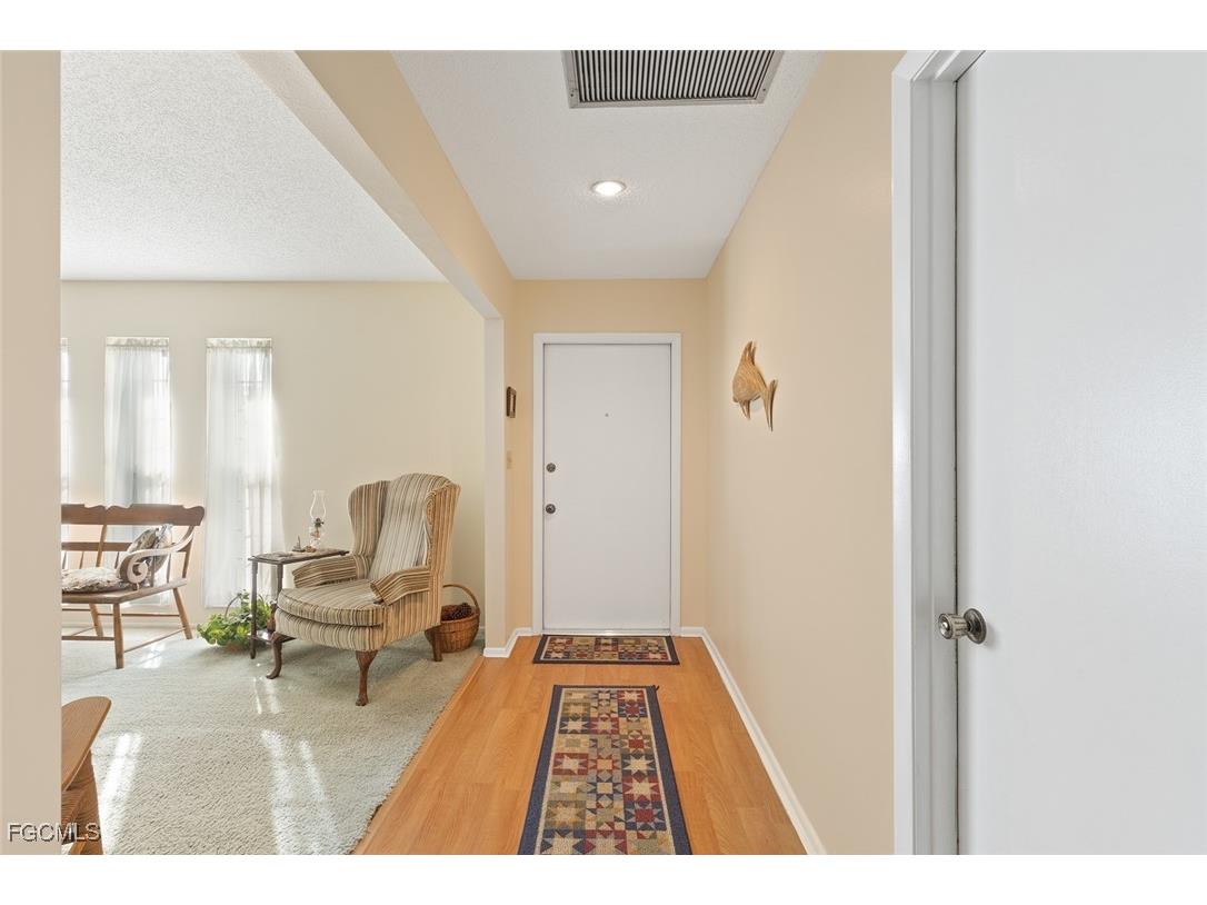 6944 Essex Drive Fort Myers FL 33919 2026000519 image3