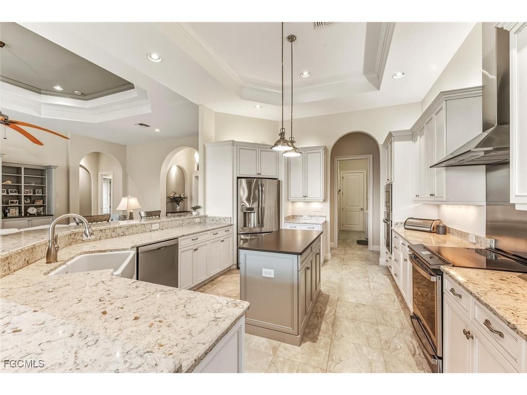 6951 Lakewood Isle Drive Fort Myers FL 33908 2025021134 image17